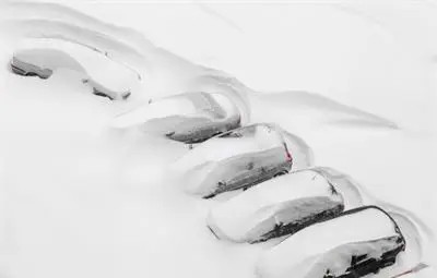 Шотландия и Западна Англия са погълнати от снежна буря Шотландия и Западна Англия са погълнати от снежна буря