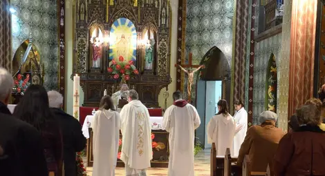 Католиците се поздравиха с Христовото Възкресение