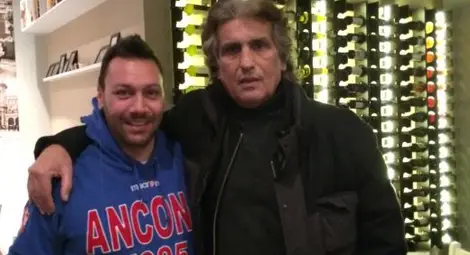 Тото Кутуньо вечеря инкогнито в София