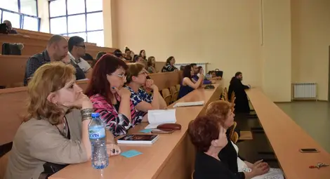 Студенти българисти представиха свои изследвания в университета