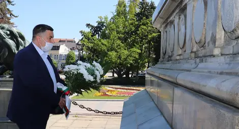 Областният управител на Русе Галин Григоров: Днес е един от онези печални дни, в които си спомняме за болката, мъката и страданието на арменския народ