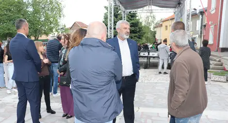 Кметът Божидар Борисов на празника на Две могили: Историята започва от едно от малко село, но вече 55 години сме град. Всичко това е станало благодарение на хората тук