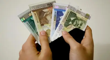 1728 лева е средната брутна заплата в Русенско