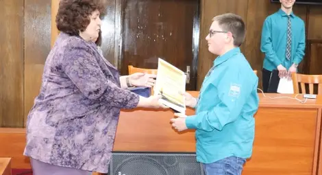 Лора Ейснер е големият победител в тазгодишното състезание по български език &bdquo;Бъди грамотен&ldquo; в в русенското училище &bdquo;Христо Ботев&ldquo; /галерия/