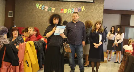 Пенсионерските клубове &bdquo;Дружба&ldquo; и &bdquo;Калина&ldquo; почетоха заедно Деня на християнското семейство в Русе /галерия/