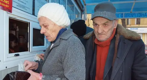 БЛС иска въвеждане на вечерен час и пълна карантина за възрастните хора