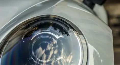 Без фолио и спрей по номера на колата