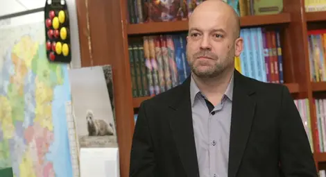 Иво Сиромахов: Бардаците и пътищата са ценностната система на властта, а не културата