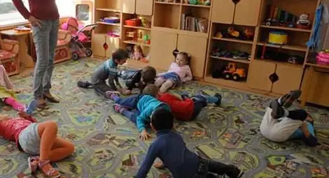 Учителка запушва устата на малчуган с мръсен чорап в Исперих - бил много буен и непослушен