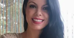 Дефилиралата на ревю на Пако Рабан Мис Русе Росина Тодоранова дебютира на музикалната сцена