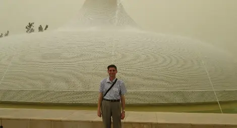 Хаджия учи на история децата в Дойче шуле