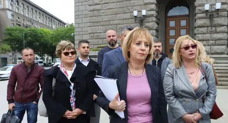 Мая Манолова внесе законопроект срещу колекторите