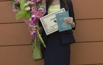 Пълна отличничка от Европейското с национална диплома от министерството