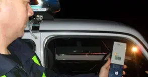 Доказан алкохолик не спира да кара пиян въпреки предишните си присъди