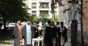 Паметен знак напомня за век и половина професионално образование в България