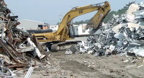 Изнасят пунктовете за вторични суровини извън жилищните зони