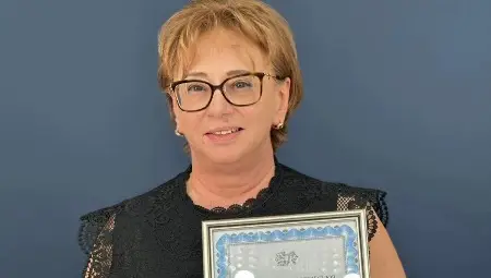 Д-р Евелина Димова 