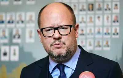 Кметът на Гданск почина от раните си след снощното нападение с нож