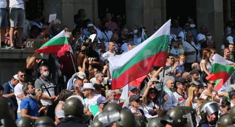Световни медии: Протестиращите в България не отстъпват &ndash; настояват за оставка на правителството