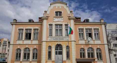 Мюсюлманското училище в Русе с 441 500 лева държавно финансиране Мюсюлманското училище в Русе с 441 500 лева държавно финансиране