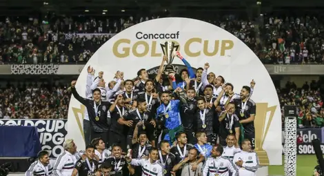 Мексико триумфира със Златната купа на КОНКАКАФ Мексико триумфира със Златната купа на КОНКАКАФ