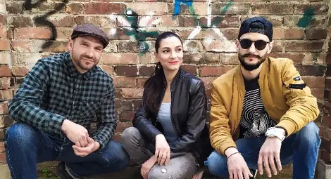 Фотоизложба в &bdquo;изгорялата опера&ldquo;:  &bdquo;За артиста сцената е навсякъде!&ldquo;