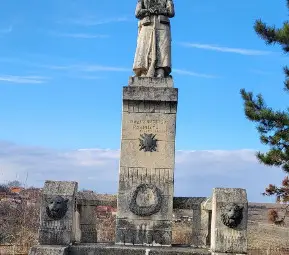 Паметникът в Щръклево