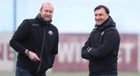 „Дунав“ срещу отбора на българската легенда в Бундеслигата Мариян Христов „Дунав“ срещу отбора на българската легенда в Бундеслигата Мариян Христов