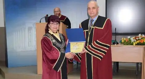 Над 50 хиляди студенти с дипломи от Русенския университет за 80 години