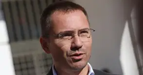 Джамбазки: Ако затворим всичко, ще се поставим между два огъня