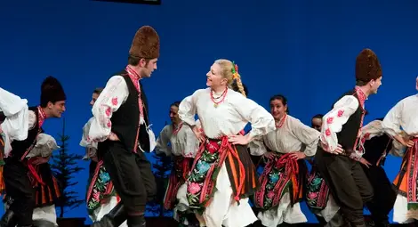 Трите най-големи фолклорни състава излизат заедно на русенска сцена
