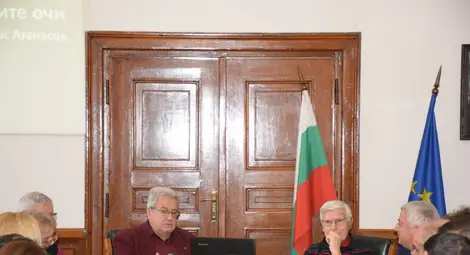 Акад. Атанас Атанасов представи книгата си "Живот и наука през моите очи" в Русенския университет