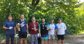 Големи риби крие забраненото за въдичари малко езеро в Николово