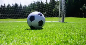 Касапница в Попово завърши със счупен крак на играч от „Локо“