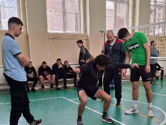 С училищно състезание  ,,Лъвски скок" и рецитал Икономическата гимназия в Русе отбеляза 152-та годишнина от гибелта на Васил Левски