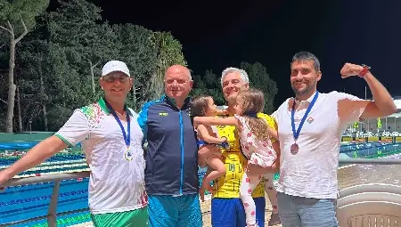 Ветераните на &bdquo;Ирис&ldquo; медалисти на голям плувен турнир в Кипър