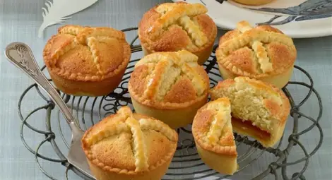 В най-старото кафене в Европа поднасят кафето със сладкиш на 140 години