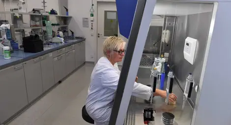 "Умни бактерии&ldquo; ще възстановяват инфарктни сърца