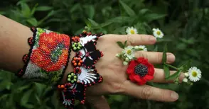 Център „Диалог“ връща русенки  към чара на българската шевица