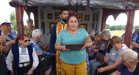 Белцов отбеляза с водосвет и курбан празника Свети Дух /галерия/