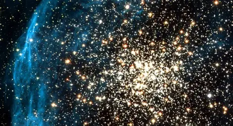 Откриха вероятни предтечи на днешните галактични купове