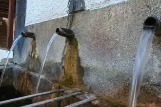 Четири села без питейна вода заради залети кладенци