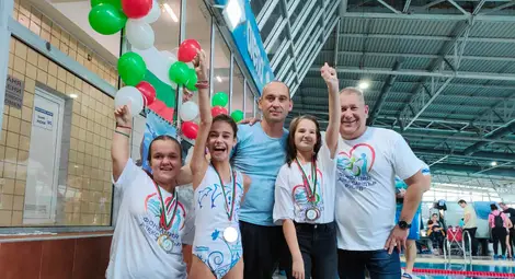 Златните рибки на Скури и фондация „Александър Русев“ с пореден успех - 12 медала от от Седмия национален турнир по адаптирано плуване /галерия/ Златните рибки на Скури и фондация „Александър Русев“ с пореден успех - 12 медала от от Седмия национален турнир по адаптирано плуване /галерия/