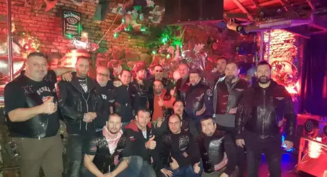 Рокери от Русе гостуваха на рождения ден на водача на Вълците на Путин Рокери от Русе гостуваха на рождения ден на водача на Вълците на Путин