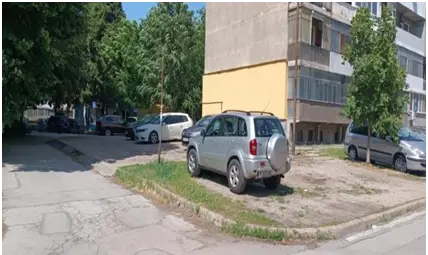 Паркинг на улица "Киев"