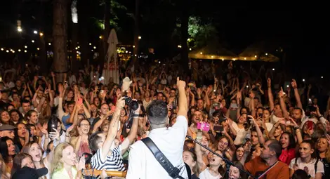 Графа идва в Русе с акустичната програма, за която цяла България говори