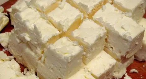 Млекопреработватели огласиха истината за сиренето по 4 лева килото