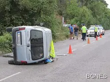 Автомобил с две деца се преобърна на изхода на Русе