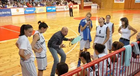 Големият мач в НБЛ ще е между  треньорите на 5 равни по сила тимове