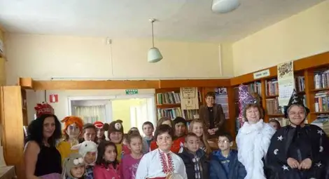 Първолаци от Николово гостуваха в приказната страна Букволандия